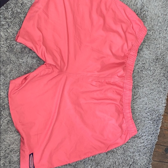 Vineyard Vines swim shorts never worn tags on - Picture 3 of 4